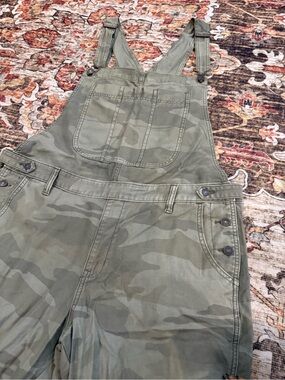 Abercrombie & Fitch Olive Green Camo Women’s Overalls
